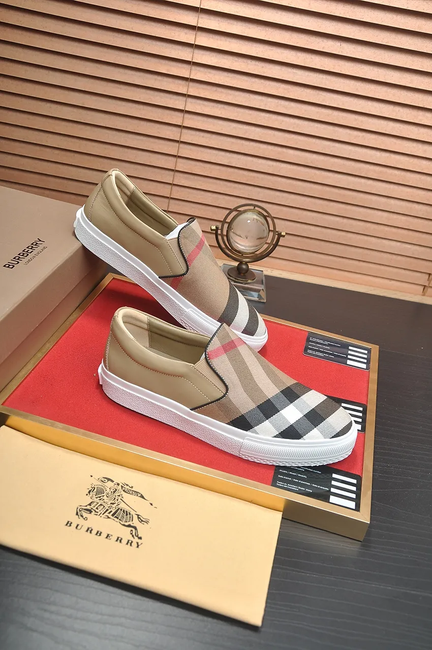 Men's shoes💰480💶[Burberry] (cowhide lining) classic low-top sneakers｜Imported cowhide with classic plaid fabric｜Cow leather lining｜Original outsole｜Fine workmanship and comfortable to wear Size: 38-44 (customized at 45)